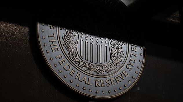 Като гуверньор на Федералния резерв Ню Йорк и заместник председател на