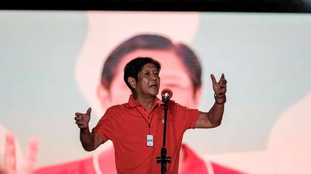 Филипините се събудиха в нова но позната политическа зора във