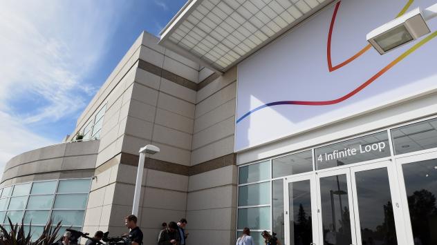 Сградата на Apple в Калифорния Photographer: Noah Berger/Bloomberg