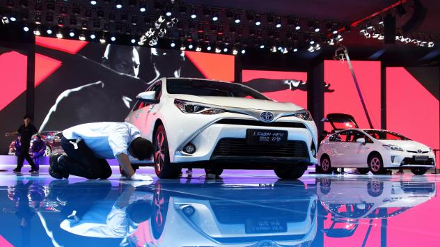 Toyota Levin на автосалона в Шанхай, 20 април 2015. Photographer: Tomohiro Ohsumi/Bloomberg