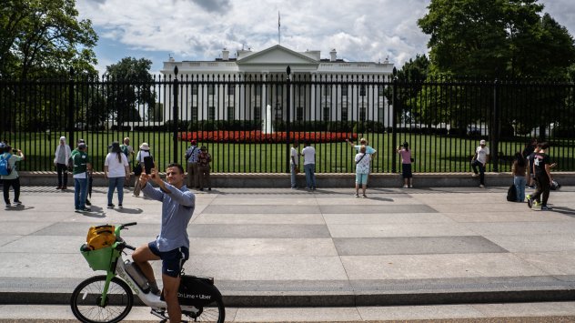 Снимки: Bloomberg