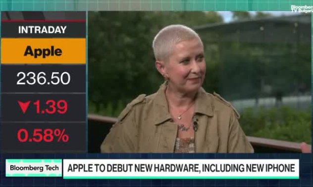 Миланези: Потребителите знаят, че трябва сега да купят айфон