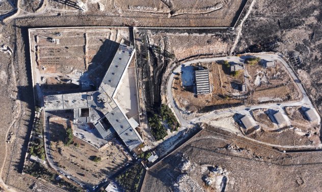 Спасителните екипи вече не търсят хора в „камерите за мъчения“ на Асад