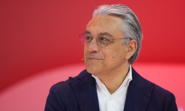 CEO на Renault поема Gucci Kering в опит за изход от кризата