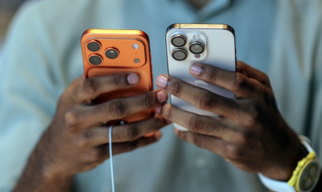 Apple прогнозира празничен бум в продажбите на iPhone