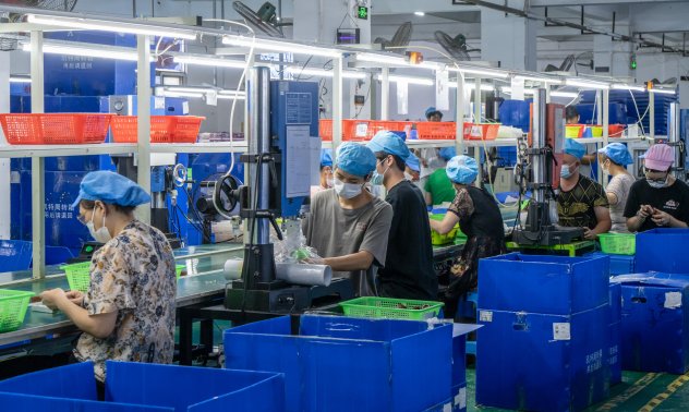 Китайската икономика нараства с 5,2%, но дефлацията се задълбочава