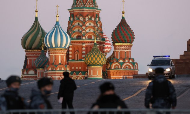 Русия преживя година на санкции, като инвестира както никога досега