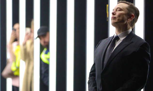 Илон Мъск и плеядата самовлюбени гении сякаш изплуват от плосък роман на Айн Ранд