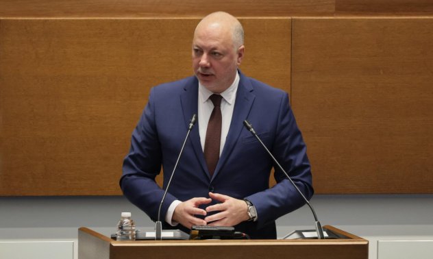 Кабинетът "Желязков" подаде оставка 