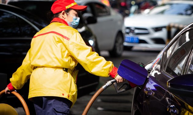 Пекин ограничи продажбите на дизел, търговците гадаят цената на въглищата