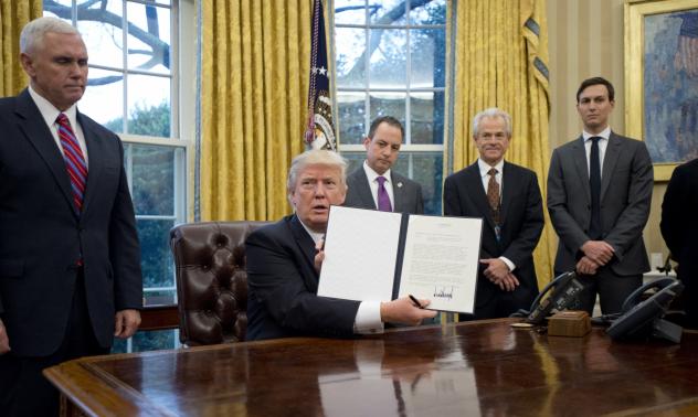 Популистът Тръмп vs. Бизнесмена Тръмп