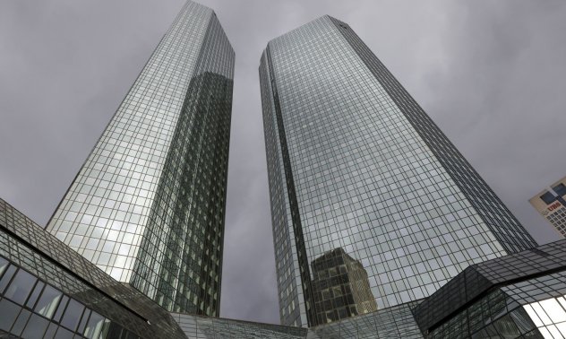 Крехките банки няма да направят САЩ и Европа по-силни