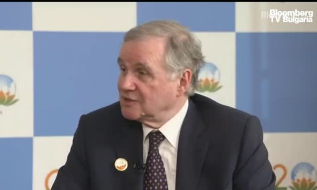 Виско от ЕЦБ не се тревожи от ръста на заплатите