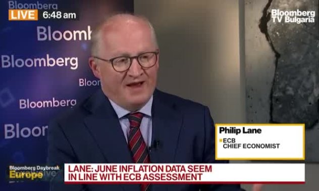 Филип Лейн: PEP остава да действа за следващите шест месеца. 