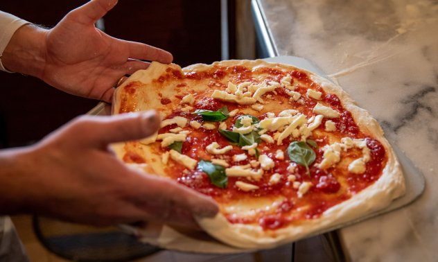 Дина Шенкер разкодира икономиката на пицата