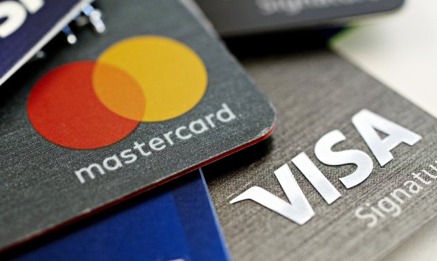 Mastercard иска да се отърве от номерата на картите за онлайн пазаруване
