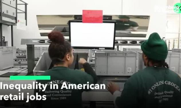 Белите служители в търговията дребно в САЩ работят най-много часове