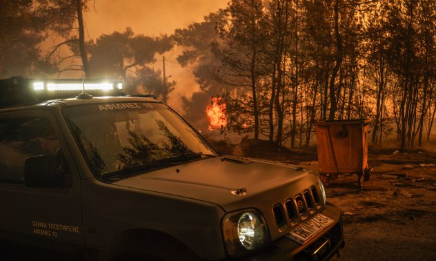Половин Гърция е в максимална степен на пожарна тревога