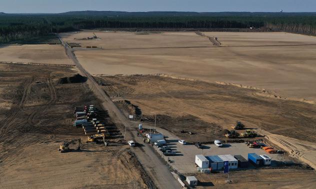 Tesla бърза да завърши завода си до Берлин до средата на 2021 г.