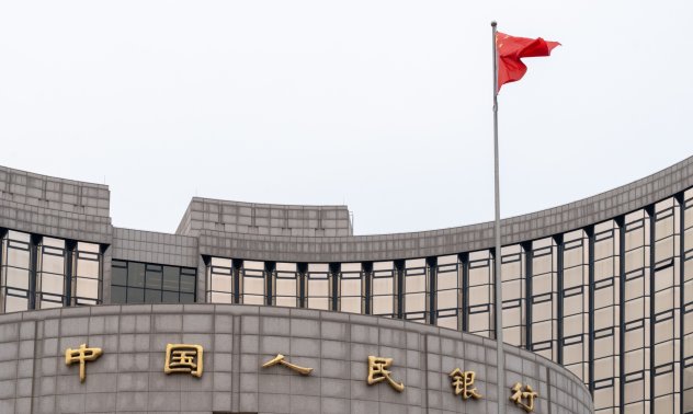 Китай засилва кампанията за стимулиране на крехката икономика и юана