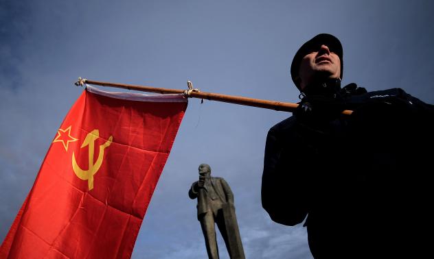 Крим: черноморският скъпоценен камък на Путин, който започва да прилича на воденичен