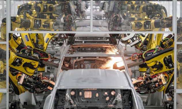 Повратна точка за автоиндустрията в Европа - ще достигне ли китайските стандарти
