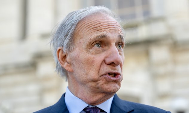 Рей Далио: Паричният ред в САЩ е изложен на риск, докато дългът расте