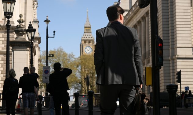 Нетната миграция към Великобритания се свива със 70% спрямо година по-рано