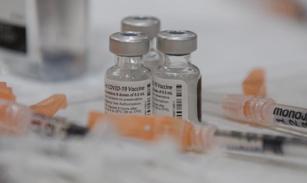 Ваксината на Pfizer-BioNTech е 100% ефективна при деца на възраст от 12 до 15 години