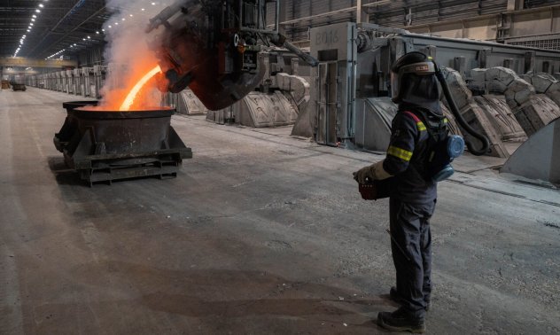 Великобритания ще въведе граничен данък върху въглеродните емисии от 2027 г.