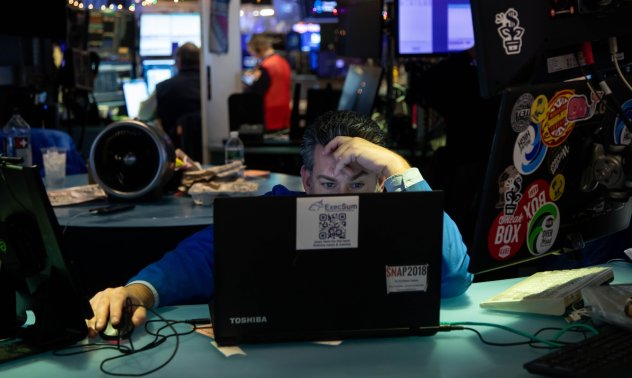 Драгомир Великов: S&P 500 може да падне с 20% с подновените очаквания за рецесия 