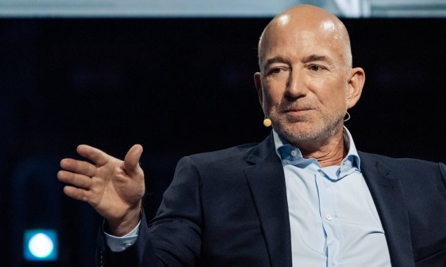 Джеф Безос пренася своя характерен управленски стил в AI стартъп за $6 млрд.
