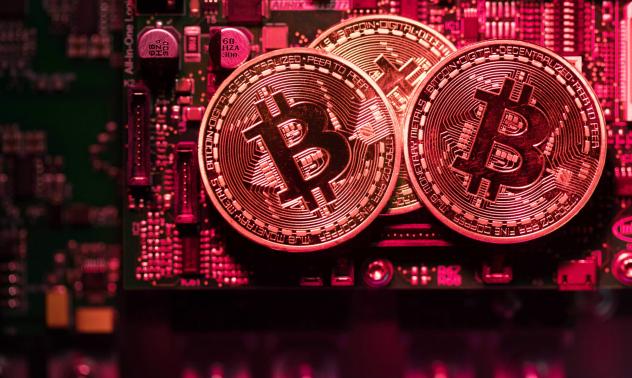 Цените на биткойн и други криптовалути поемат надолу след скорошното рали 