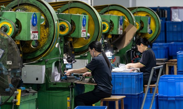 Промишлените печалби в Китай отбелязват спад за трети пореден месец