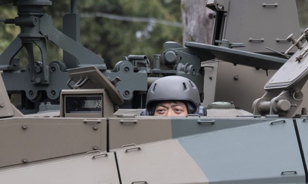 Япония изостри тона и насочи оръжия срещу Китай в спора за островите Сенкаку 