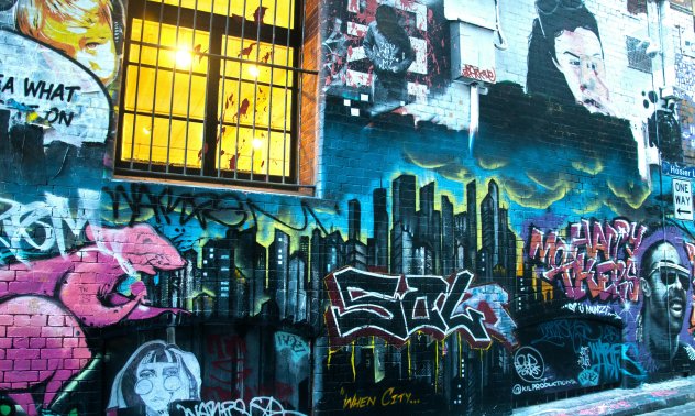 Градското изкуство дава живот на улиците, но понякога отнема достъпността им