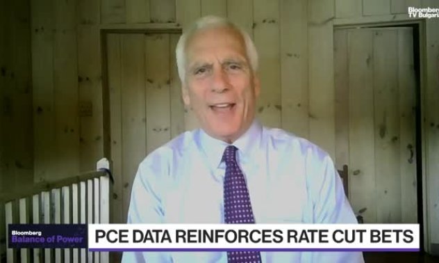 Бърнстийн залага на ниски цени на бензина в САЩ