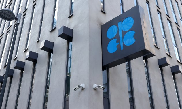 ОПЕК+ е постигнала принципно споразумение да отложи ръста в добива
