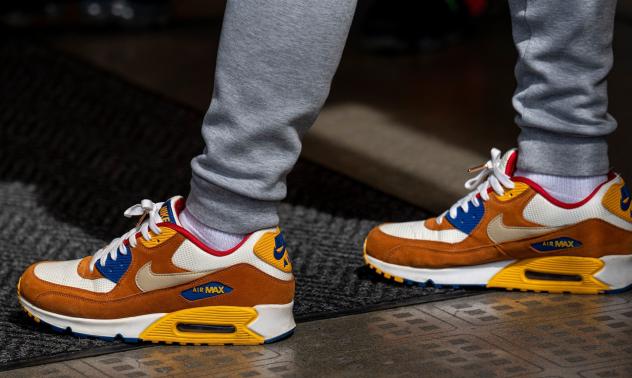 Китай бойкотира H&M и Nike заради критики за Синдзян