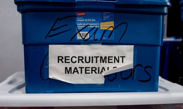 Голямото надцакване с AI на пазара на труда