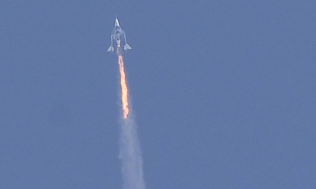 Билетите за Virgin Galactic достигнаха близо половин милион доларa