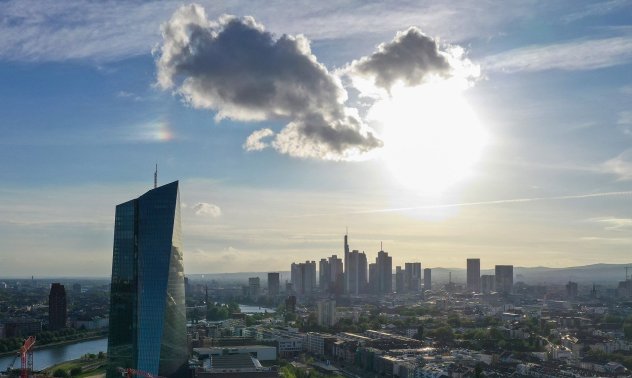 ЕЦБ се приближава към нова рамка, някои се надяват на междубанково съживяване