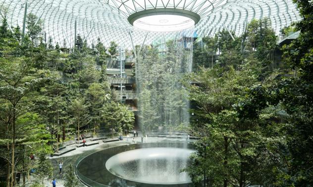 Най-доброто летище в света предупреди за продължителна криза 