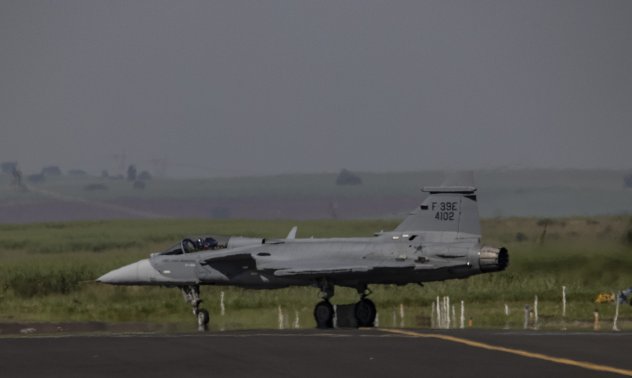 Швеция одобрява план за продажба на 150 самолета на Украйна