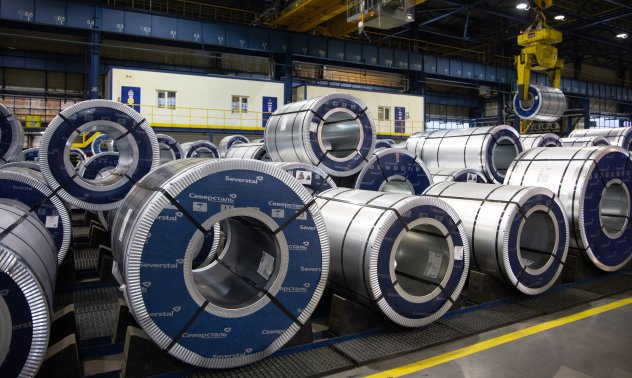 Русия вероятно е на ръба на рецесията и може да предстои спиране на заводи за стомана