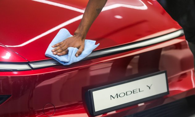 Tesla представи версии на най-продаваните си електромобили на цена под $40 000