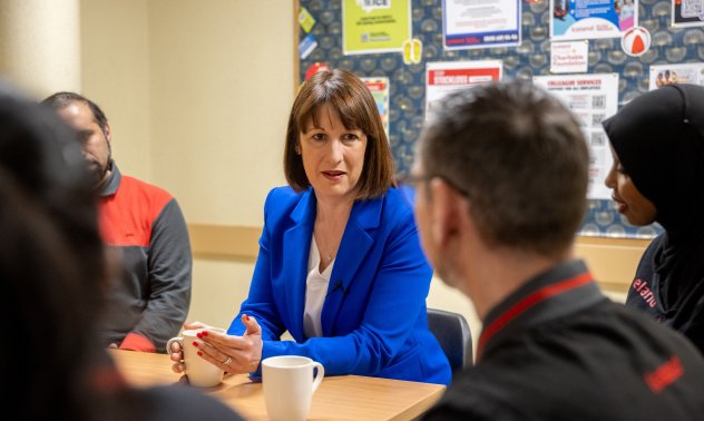 Прави ли са лейбъристите да наложат "справедлив данък" на частния капитал?