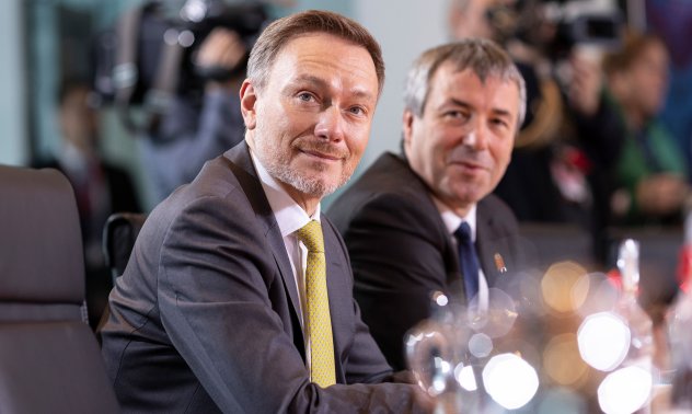 Проблемите на Германия с бюджета заплашват споразумението за фискалните правила на ЕС