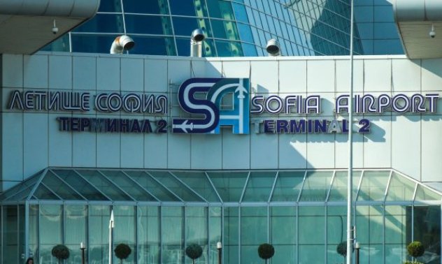 Президентът Румен Радев наименува с указ летище София с името "Васил Левски"