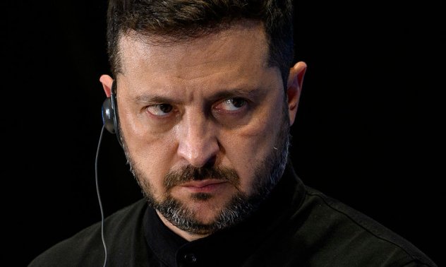 Володимир Зеленски трябва да спаси собственото си президентство